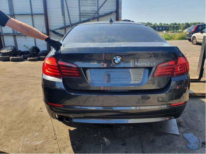 Begagnade Underram BMW 5 serie (F10) 520d 16V Pris på förfrågan erbjuds av A-Team Automotive
