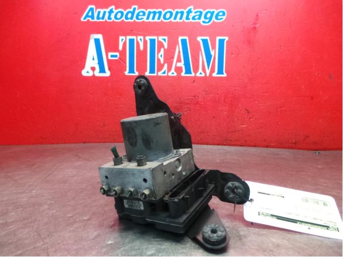 Begagnade ABS-pump Renault Megane II CC (EM) 1.6 16V Pris € 29,99 Marginaltabell erbjuds av A-Team Automotive