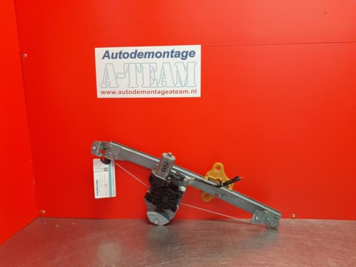 Window mechanism 4-door, front right from a Renault Clio IV (5R) 0.9 Energy TCE 90 12V 2014
