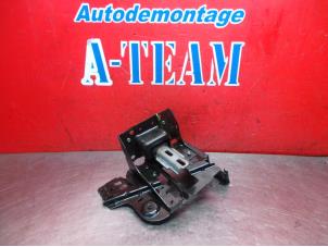 Used Engine mount Peugeot 208 I (CA/CC/CK/CL) 1.4 HDi Price € 19,99 Margin scheme offered by A-Team Automotive Rotterdam