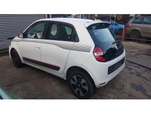 Used Radiator Renault Twingo III (AH) 1.0 SCe 70 12V Price € 39,99 Margin scheme offered by A-Team Automotive Rotterdam
