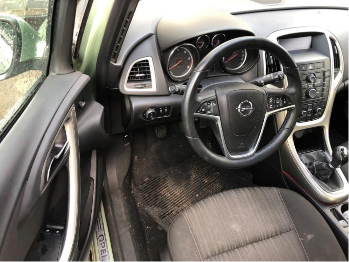 Steering wheel from a Opel Astra J (PC6/PD6/PE6/PF6) 1.3 CDTI 16V EcoFlex 2010