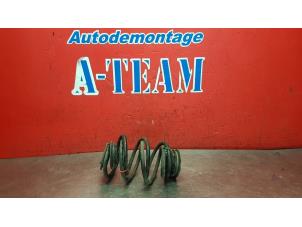 Used Rear torsion spring Renault Twingo II (CN) 1.2 16V Price € 14,99 Margin scheme offered by A-Team Automotive Rotterdam
