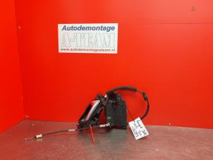 Gebrauchte Türschlossmechanik 4-türig rechts vorne Peugeot 308 (L3/L8/LB/LH/LP) 1.6 BlueHDi 120 Preis € 24,99 Margenregelung angeboten von A-Team Automotive Rotterdam