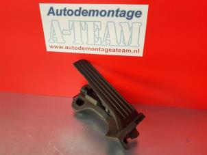 Used Accelerator pedal Volkswagen Caddy III (2KA,2KH,2CA,2CH) 2.0 SDI Price € 19,99 Margin scheme offered by A-Team Automotive Rotterdam