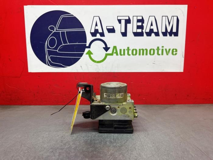 Used ABS pump Landrover Range Rover Evoque (LVJ/LVS) 2.2 TD4 16V Price € 194,99 Margin scheme offered by A-Team Automotive