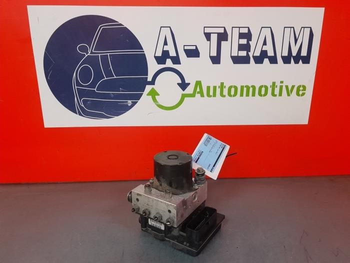 ABS pump from a Volkswagen Polo V (6R) 1.2 12V BlueMotion Technology 2011