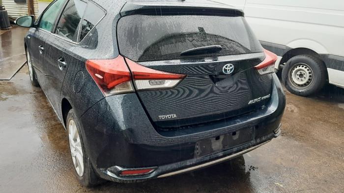 Ceinture arrière gauche d'un Toyota Auris (E18) 1.8 16V Hybrid 2017