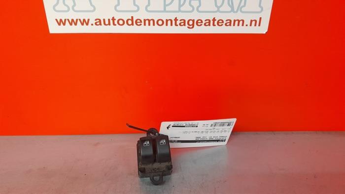 Usados Interruptor de ventanilla eléctrica Hyundai Atos 1.1 12V Precio € 19,99 Norma de margen ofrecido por A-Team Automotive