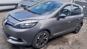 Used Front wishbone, left Renault Scénic III (JZ) 2.0 16V CVT Price on request offered by A-Team Automotive Rotterdam