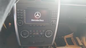 Used Navigation set Mercedes B (W245,242) 2.0 B-200 16V Turbo Price € 225,00 Margin scheme offered by A-Team Automotive