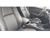 Consola central de un Mazda 3 Sport (BP), 2018 2.0 SkyActiv-G 122 Mild Hybrid 16V, Hatchback, Eléctrico Gasolina, 1.998cc, 90kW (122pk), FWD, PEXN, 2018-11, BP6HE; BPE6HE 2019