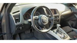 Used Automatic gear selector Audi Q5 (8RB) 2.0 TFSI 16V Quattro Price € 100,00 Margin scheme offered by A-Team Automotive Rotterdam