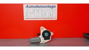 Usados Motor de ventanilla de puerta Volkswagen Golf VII (AUA) 1.6 TDI BlueMotion 16V Precio € 14,99 Norma de margen ofrecido por A-Team Automotive Rotterdam