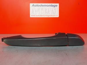 Used Rear door handle 4-door, right Hyundai Kona (OS) 1.6 GDi HEV 16V Price on request offered by A-Team Automotive Rotterdam