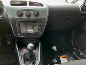 Used Navigation set Seat Leon (1P1) 1.9 TDI 105 Price € 130,00 Margin scheme offered by A-Team Automotive Rotterdam