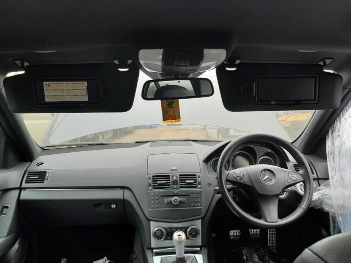 Cinturón de seguridad derecha delante de un Mercedes-Benz C (W204) 2.2 C-220 CDI 16V 2008