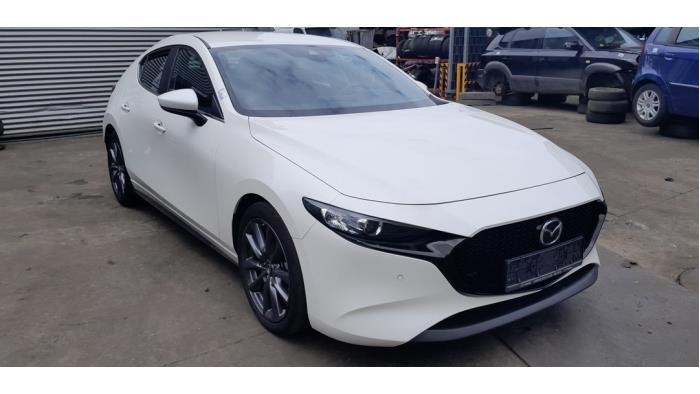 Używane Nadkole Mazda 3 Sport (BP) 2.0 SkyActiv-G 122 Mild Hybrid 16V Cena na żądanie oferowane przez A-Team Automotive