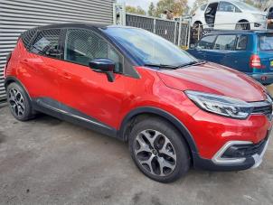 Used Front right bodywork corner Renault Captur (2R) 1.3 TCE 130 16V Price on request offered by A-Team Automotive Rotterdam