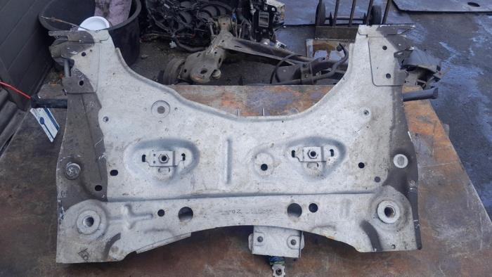 Used Subframe Renault Captur I (2R) 1.3 TCE 130 16V Price € 69,99 Margin scheme offered by A-Team Automotive