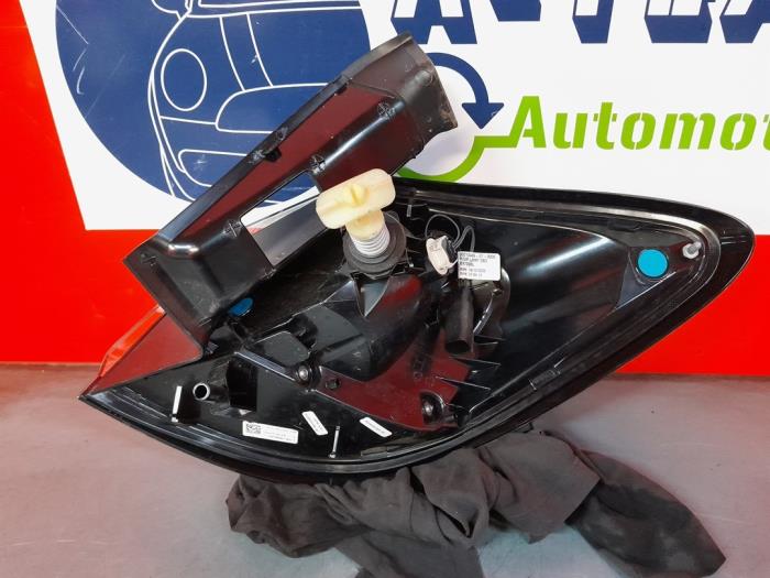 Taillight, left Ford Puma 1.0 Ti-VCT EcoBoost 12V - 2537343