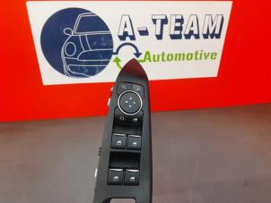 Używane Przelacznik elektrycznej szyby Ford Puma 1.0 Ti-VCT EcoBoost 12V Cena na żądanie oferowane przez A-Team Automotive Rotterdam