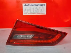 Usados Luz trasera derecha Audi A3 Sportback (8VA/8VF) 1.4 TFSI 16V e-tron Precio € 40,00 Norma de margen ofrecido por A-Team Automotive Rotterdam