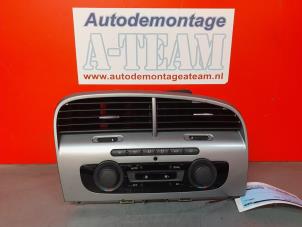 Used Climatronic panel Seat Altea (5P1) 1.4 TSI 16V Price € 69,95 Margin scheme offered by A-Team Automotive Rotterdam