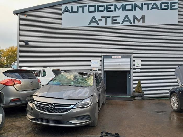 OPEL ASTRA opel-astra-1-6-club-apk-24-02-2023 Used - the parking