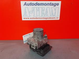Używane Pompa ABS Audi A4 Avant Quattro (B7) 2.0 TFSI 20V Cena € 39,99 Procedura marży oferowane przez A-Team Automotive Rotterdam