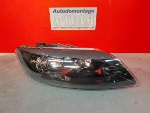 Used Headlight, right Audi Q7 (4LB) 3.0 TDI V6 24V Price € 199,99 Margin scheme offered by A-Team Automotive Rotterdam