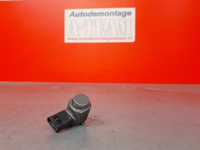 PDC Sensor from a Audi Q7 (4LB) 3.0 TDI V6 24V 2007