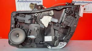 Używane Mechanizm szyby prawej przedniej wersja 4-drzwiowa Mercedes CLA (117.3) 2.0 AMG CLA-45 Turbo 16V Cena € 64,99 Procedura marży oferowane przez A-Team Automotive Rotterdam