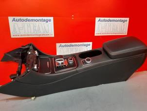 Usagé Console centrale Mercedes CLA (117.3) 2.0 AMG CLA-45 Turbo 16V Prix sur demande proposé par A-Team Automotive Rotterdam