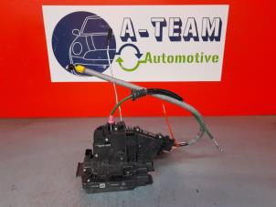 Used Front door lock mechanism 4-door, right Mercedes E (W213) E-220d 2.0 Turbo 16V Price € 49,99 Margin scheme offered by A-Team Automotive