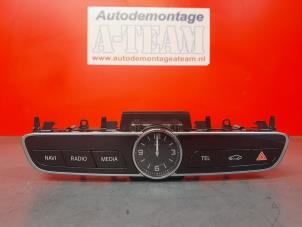 Usados Reloj Mercedes E (W213) E-220d 2.0 Turbo 16V Precio de solicitud ofrecido por A-Team Automotive Rotterdam