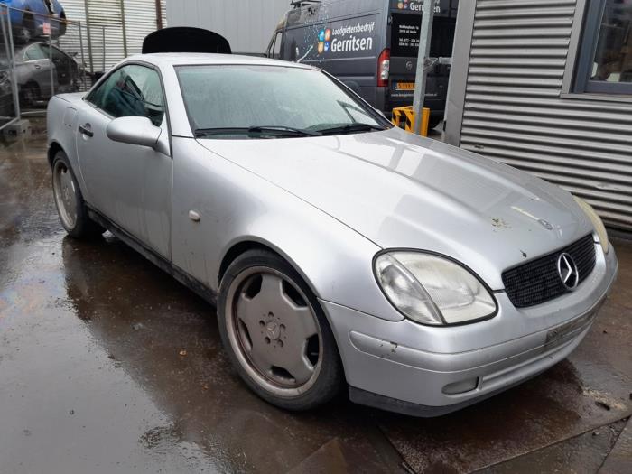 Moteur Mercedes SLK 2 0 200 16V A1110106145 111946