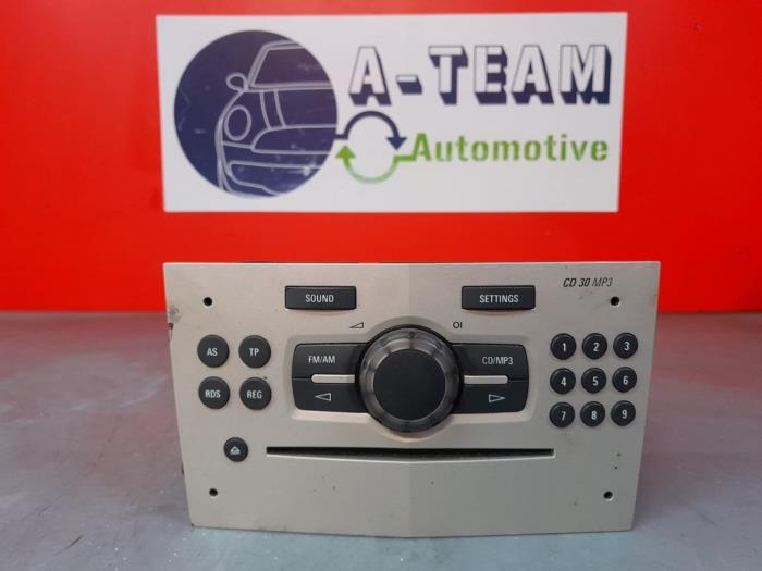 Radio/Lecteur CD d'un Opel Corsa D 1.4 16V Twinport 2008