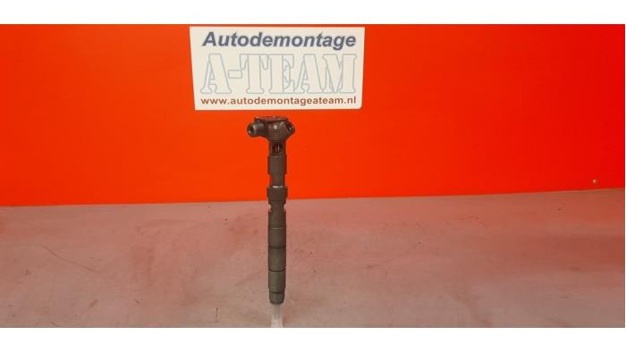 Injector (diesel) from a Volkswagen Polo V (6R) 1.2 TDI 12V BlueMotion 2011
