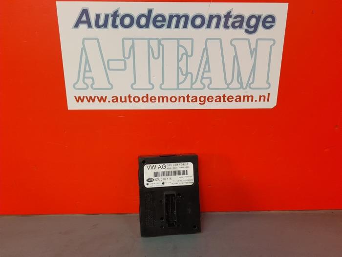 Used Body control computer Skoda Superb Combi (3TAC/TAF) 2.0 TDI 16V Price € 49,99 Margin scheme offered by A-Team Automotive