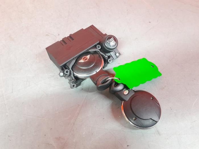 Ignition lock + key from a MINI Mini Open (R57) 1.6 16V Cooper S 2012