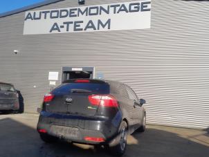 Used Door window 2-door, right Kia Rio III (UB) 1.2 CVVT 16V Price on request offered by A-Team Automotive Rotterdam