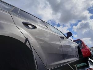 Używane Mechanizm blokady drzwi prawych tylnych wersja 4-drzwiowa Ford Focus 3 Wagon 1.6 TDCi Cena na żądanie oferowane przez A-Team Automotive Rotterdam