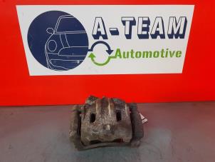 Used Front brake calliper, right Kia Sorento I (JC) 2.4 16V Price € 24,99 Margin scheme offered by A-Team Automotive Rotterdam