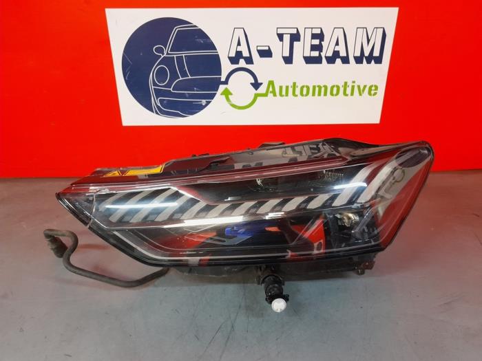 Używane Reflektor lewy Audi RS 6 Avant (C8) 4.0 V8 TFSI Mild Hybrid 32V Cena na żądanie oferowane przez A-Team Automotive