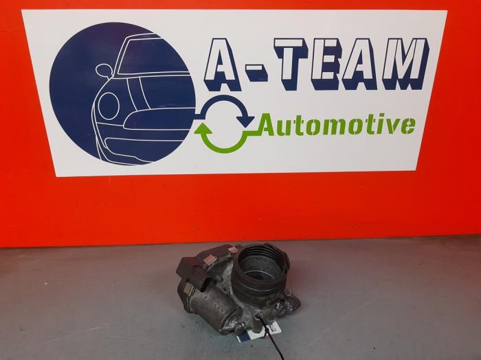 Throttle body from a Seat Leon (1P1) 2.0 FSI 16V 2006