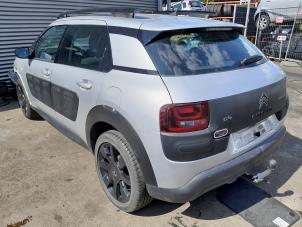 Used Petrol pump Citroen C4 Cactus (0B/0P) 1.2 PureTech 82 12V Price on request offered by A-Team Automotive Rotterdam