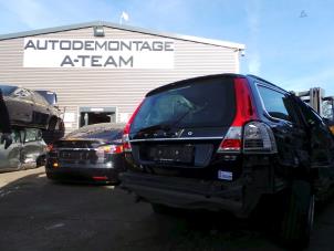 Gebrauchte Bremszange rechts hinten Volvo V70 (BW) 2.0 D3 16V Preis auf Anfrage angeboten von A-Team Automotive Rotterdam