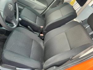 Używane Fotel lewy Daihatsu Sirion 2 (M3) 1.3 16V DVVT Cena € 74,99 Procedura marży oferowane przez A-Team Automotive Rotterdam