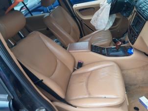 Used Seat, right Mercedes ML I (163) 430 4.3 V8 24V Autom. Price € 174,99 Margin scheme offered by A-Team Automotive Rotterdam
